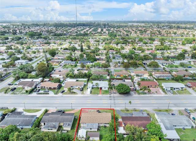 Property at 1010 NW 199th St, Miami Gardens, FL 33169, 5 beds, 4 baths