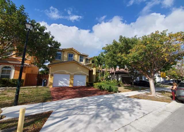 Property at 11009 NW 80th Ln, Doral, FL 33178, 4 beds, 4 baths