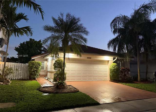 Property at 17654 SW 6th St, Pembroke Pines, FL 33029, 3 beds, 2 baths