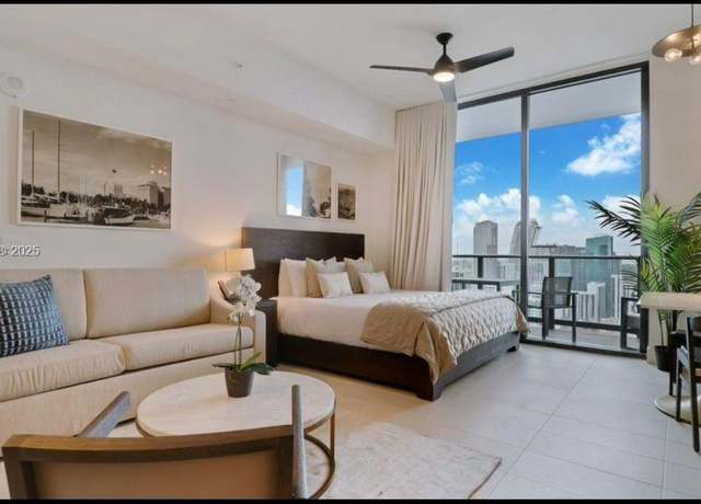 Property at 159 NE 6th St #4910, Miami, FL 33132, 1 bath
