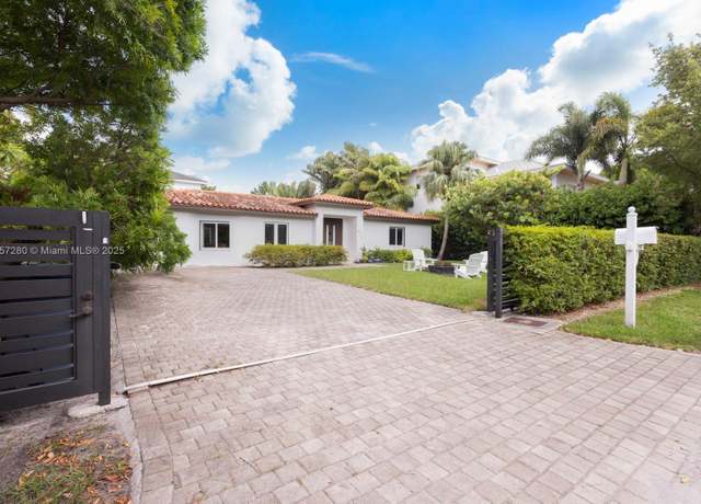 Property at 677 Hampton Ln, Key Biscayne, FL 33149, 5 beds, 3.5 baths