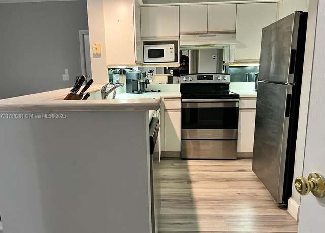 Property at 3145 NE 184th St #5302, Aventura, FL 33160, 1 bed, 1 bath