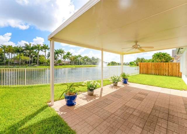 Property at 3377 NE 2nd Dr, Homestead, FL 33033, 4 beds, 3 baths