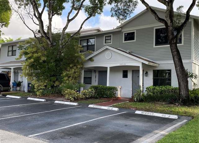 Property at 10537 NW 8th St, Pembroke Pines, FL 33026, 2 beds, 2.5 baths