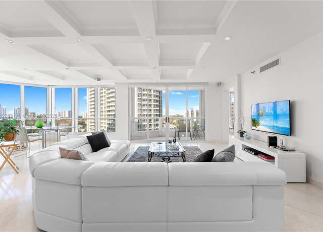 Property at 21150 Point Pl #1102, Aventura, FL 33180, 3 beds, 2.5 baths