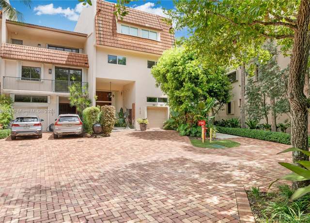 Property at 6100 Paradise Point Dr #6100, Palmetto Bay, FL 33157, 4 beds, 4.5 baths