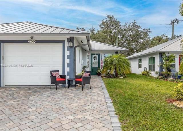 Property at 200 Village Cir #21, La Belle, FL 33935, 2 beds, 2 baths