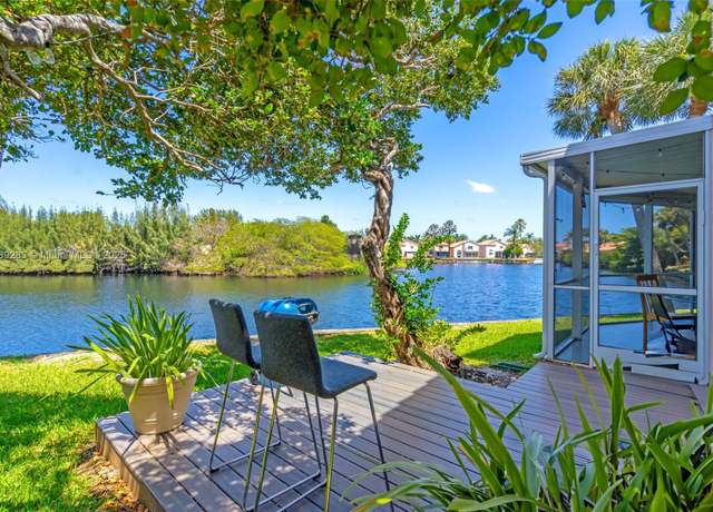 Property at 1086 SE 5th Ct, Dania Beach, FL 33004, 4 beds, 3 baths