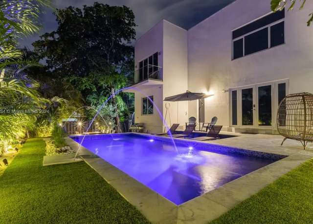 Property at 1118 Jefferson St, Hollywood, FL 33019, 4 beds, 3 baths