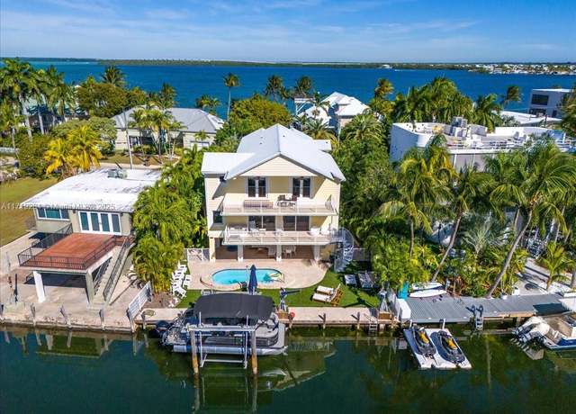 Property at 9 North Dr, Key Largo, FL 33037, 3 beds, 3 baths