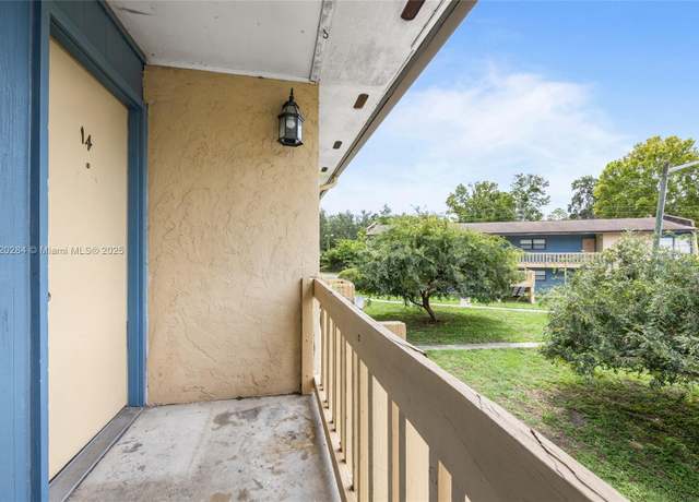 Property at 2811 SW Archer Rd Unit B-14, Gainesville, FL 32608, 1 bed, 1 bath