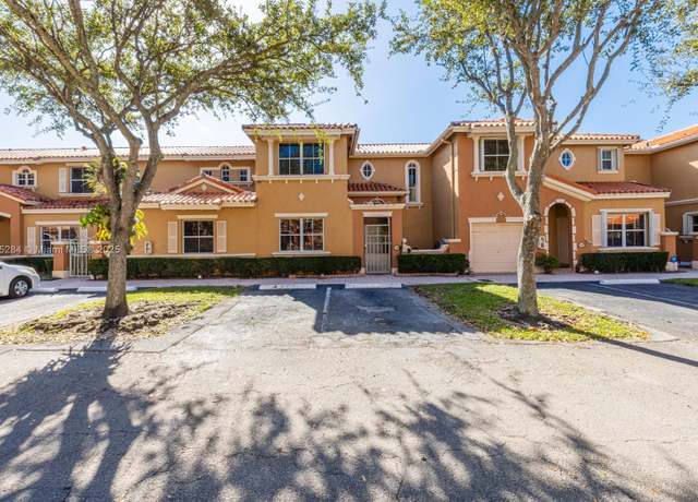 Property at 8520 NW 139th Ter #1607, Miami Lakes, FL 33016, 3 beds, 2.5 baths