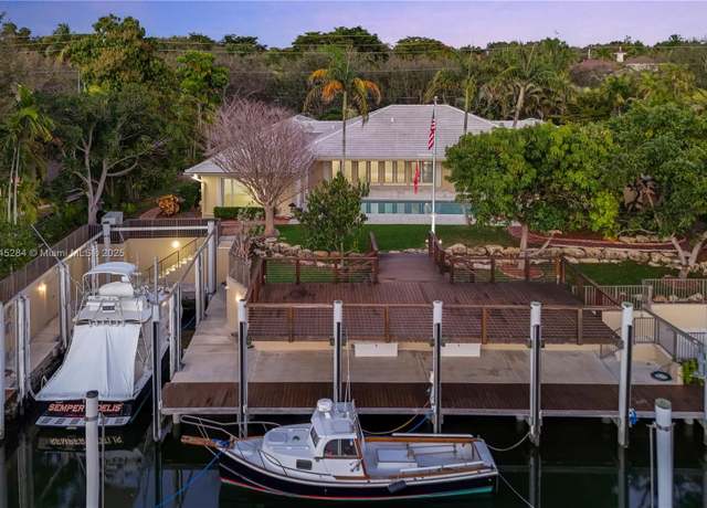 Property at 6670 Riviera Dr, Coral Gables, FL 33146, 5 beds, 4.5 baths