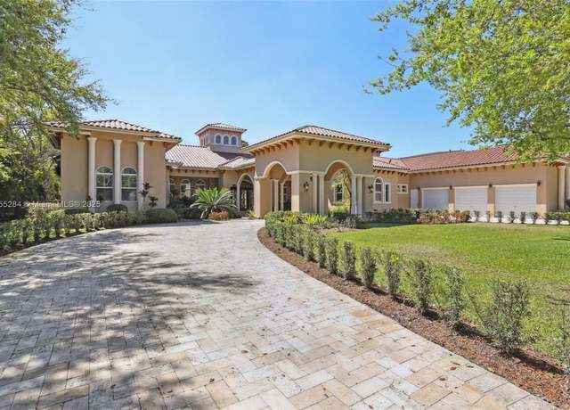 Property at 7480 SW 100th St, Pinecrest, FL 33156, 7 beds, 8.5 baths
