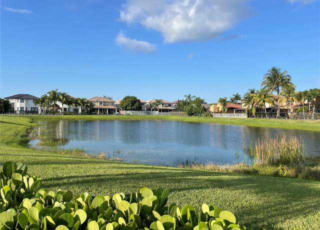 Property at 162 COURT SW 70 St, Kendall, FL 33193