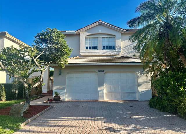 Property at 9942 NW 29th St, Doral, FL 33172, 3 beds, 2.5 baths