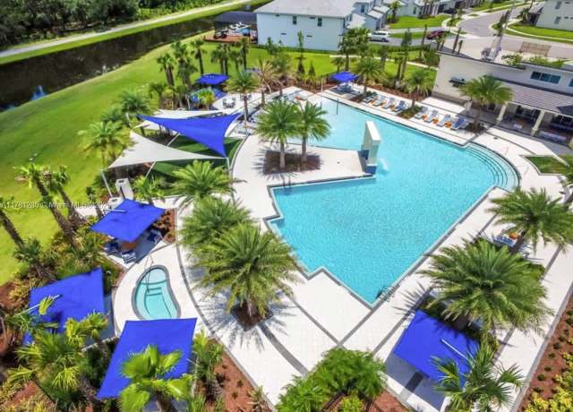 Property at 2618 Calistoga Ave, Kissimmee, FL 34741, 10 beds, 8 baths