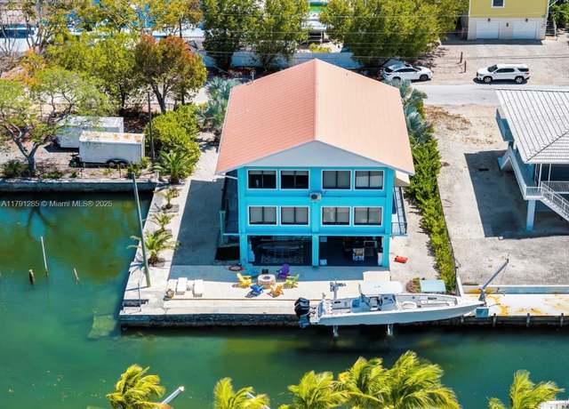 Property at 26 Corrine Pl, Key Largo, FL 33037, 3 beds, 3.5 baths