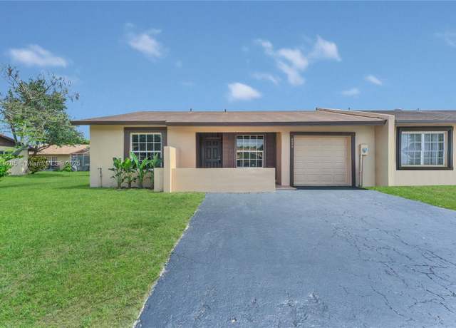 Property at 9550 W Heather Ln, Miramar, FL 33025, 2 beds, 2 baths