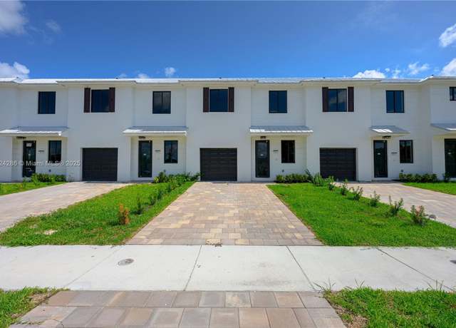 Property at 854 SW 1st St, Florida City, FL 33034, 4 beds, 2.5 baths