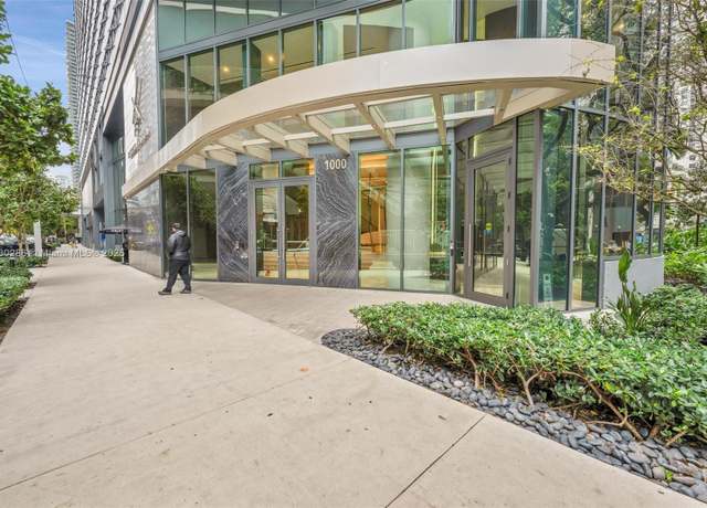 Property at 1000 Brickell Plz #3914, Miami, FL 33131, 1 bed, 1.5 baths