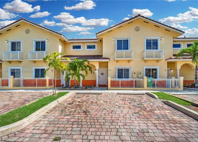 Property at 7472 NW 180th St, Hialeah, FL 33015, 2 beds, 2.5 baths