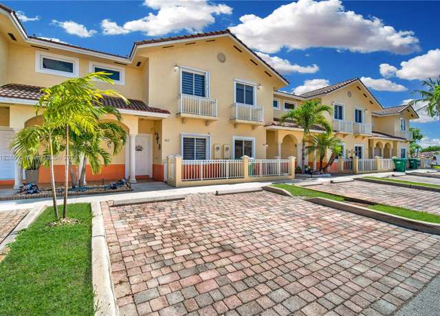 Property at 7472 NW 180th St, Hialeah, FL 33015, 2 beds, 2.5 baths