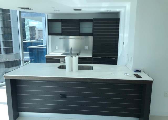 Property at 200 Biscayne Boulevard Way #902, Miami, FL 33131, 3 beds, 3.5 baths