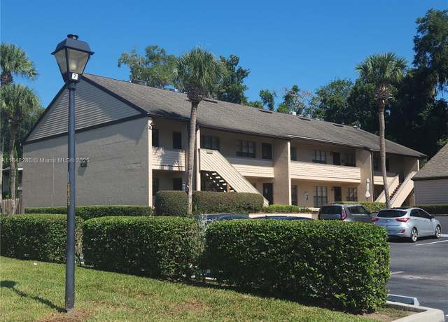 Property at 2433 NE 7th St #6, Ocala, FL 34470, 2 beds, 1 bath