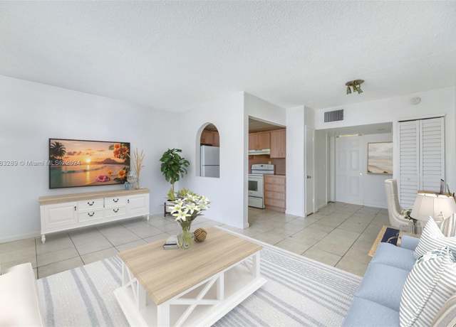Property at 926 Michigan Ave #1, Miami Beach, FL 33139, 1 bed, 1 bath