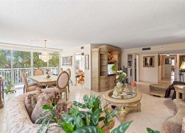 Property at 301 174th St #312, Sunny Isles Beach, FL 33160, 2 beds, 2 baths