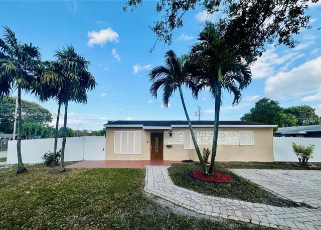 Property at 1441 N 72nd Ave, Hollywood, FL 33024, 2 beds, 1 bath