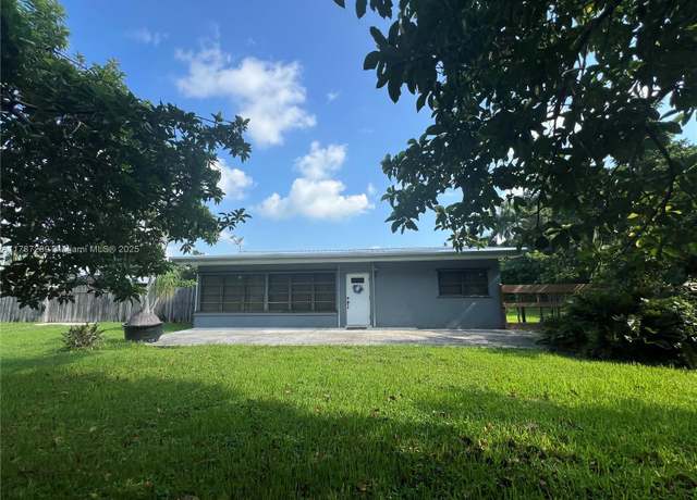 Property at 16635 SW 236th St, Homestead, FL 33031, 3 beds, 2 baths