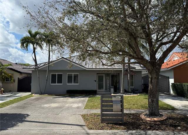 Property at 2500 SW 137th Ct, Miami, FL 33175, 3 beds, 2 baths