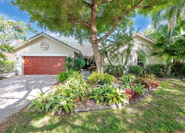 Property at 2215 SW 14th Pl, Boca Raton, FL 33486, 4 beds, 2.5 baths