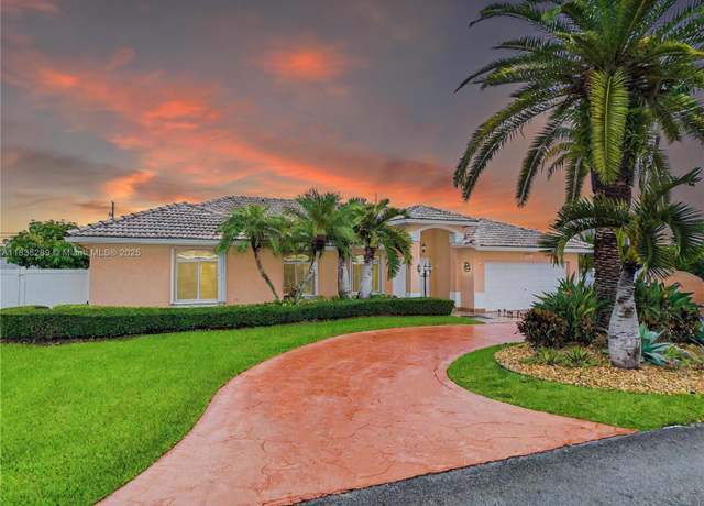 Property at 18741 SW 297th St, Homestead, FL 33030, 4 beds, 2.5 baths