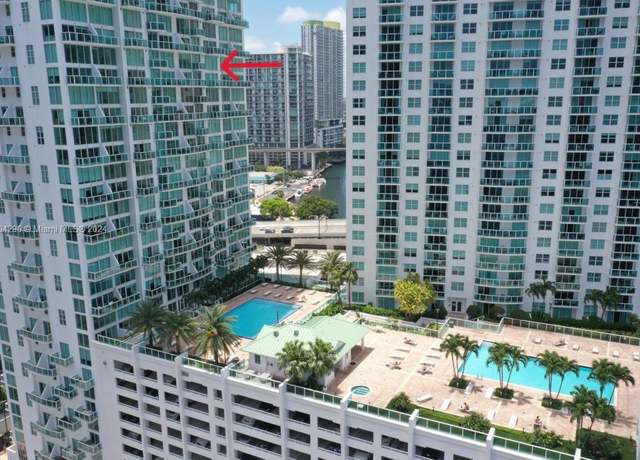 Property at 41 SE 5th St #2011, Miami, FL 33131, 1 bed, 1.5 baths