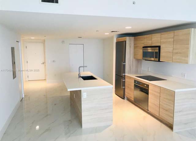 Property at 16385 Biscayne Blvd #3005, North Miami Beach, FL 33160, 2 beds, 2 baths
