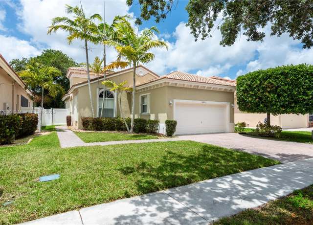 Property at 1640 NE 37th Ave, Homestead, FL 33033, 3 beds, 2 baths