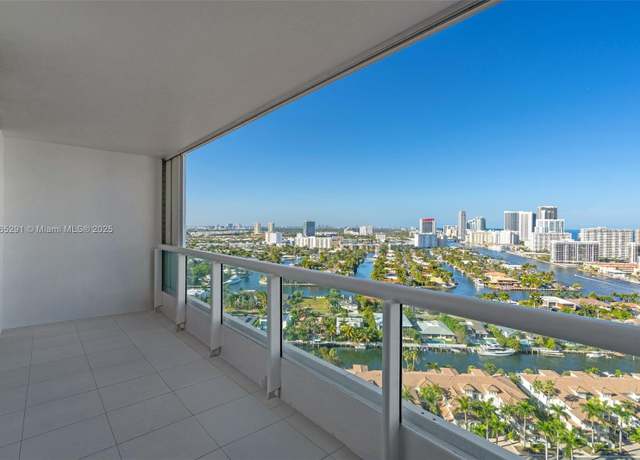 Property at 21205 Yacht Club Dr #2605, Aventura, FL 33180, 3 beds, 2 baths