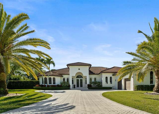 Property at 12600 SW 93rd Ave, Miami, FL 33176, 5 beds, 4.5 baths