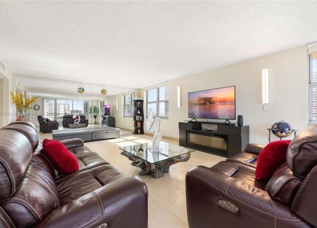 Property at 1920 S Ocean Dr Unit 7A, Hallandale Beach, FL 33009, 2 beds, 2.5 baths