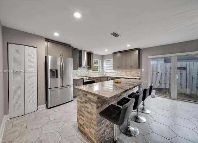 Property at 5498 NW 45th Way, Coconut Creek, FL 33073, 3 beds, 3 baths