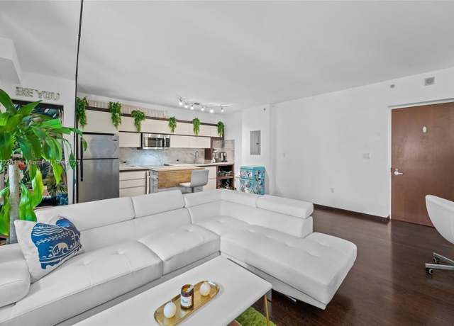 Property at 435 21st St #212, Miami Beach, FL 33139, 1 bed, 1.5 baths