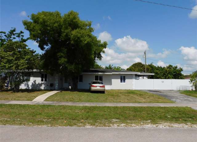 Property at 16020 SW 98th Ct, Miami, FL 33157, 3 beds, 2 baths