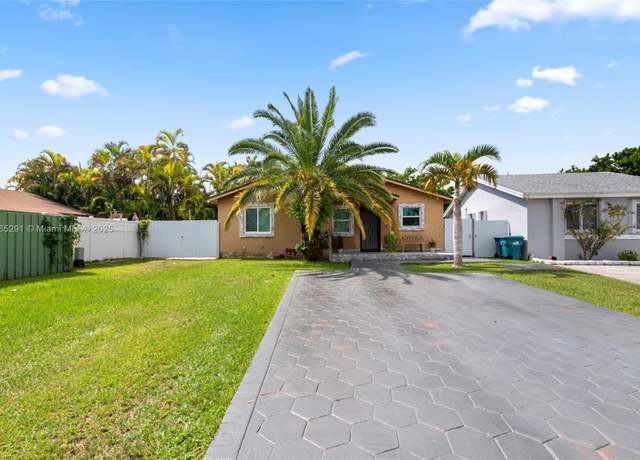Property at 12500 SW 251st Ter, Homestead, FL 33032, 4 beds, 3 baths
