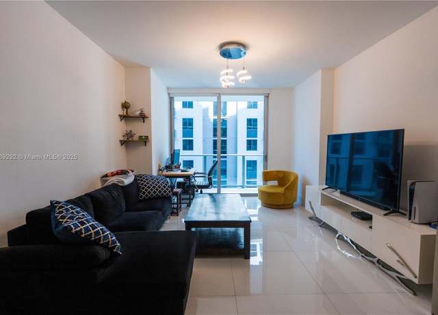 Property at 1010 SW 2nd Ave #606, Miami, FL 33130, 2 beds, 2 baths