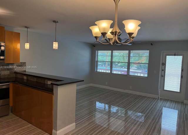 Property at Undisclosed address, West Palm Beach, FL 33417, 1 bed, 1 bath