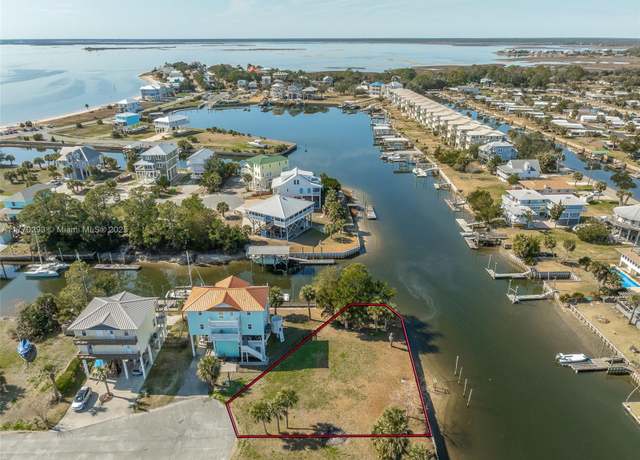 Property at 38 Sandy Ln, Other City - In The State Of Florida, FL 32327
