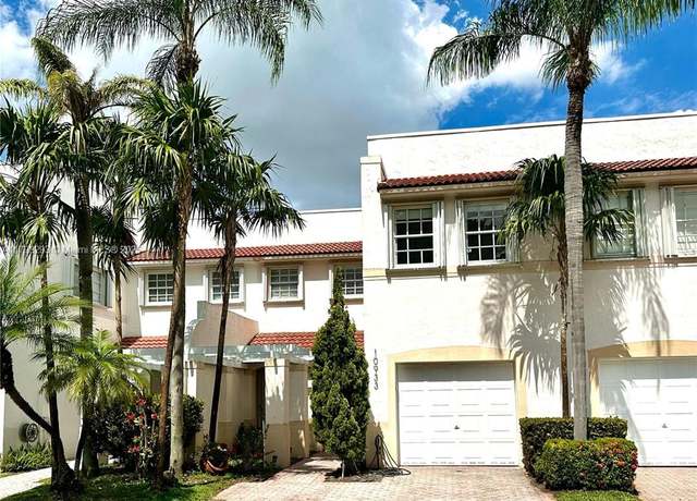 Property at 10933 NW 65th St #10933, Doral, FL 33178, 3 beds, 2.5 baths